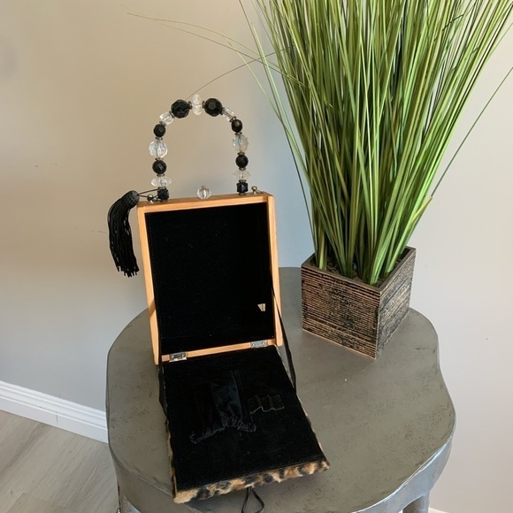 Vintage Leopard Cigar Box Purse - Picture 3 of 7